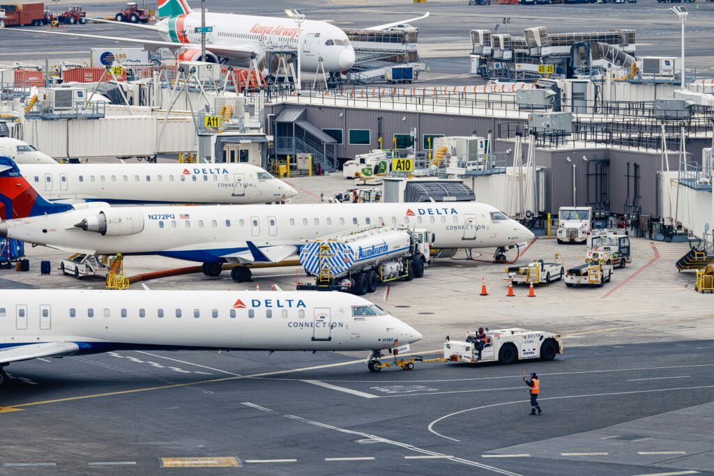 Refueling Airplanes