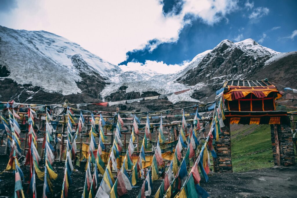 300 years of precipitation on the Tibetan Plateau daniele-salutari-NAdinUQTy2c-unsplash